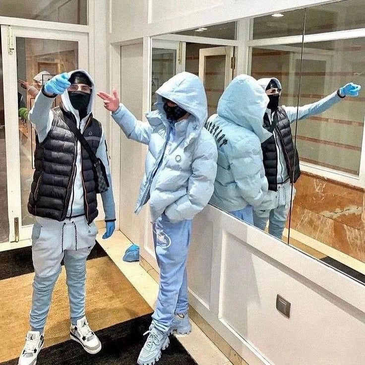 TRAPSTAR ダウンジャケット BABY BLUE