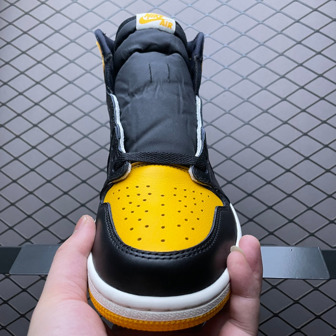 Nike Air Jordan 1 Retro High OG "Taxi"