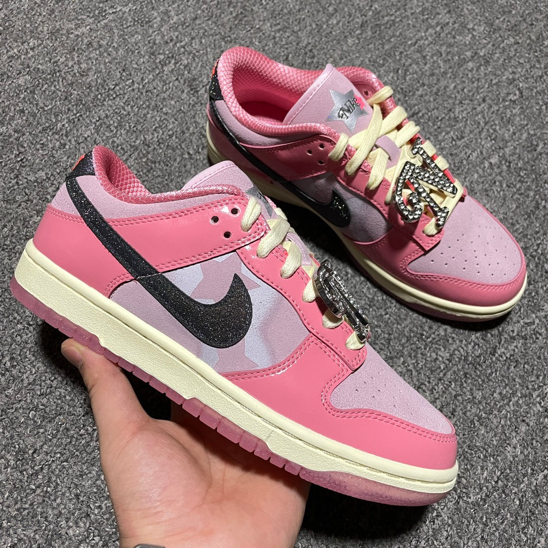 Nike WMNS Dunk Low "Barbie"
