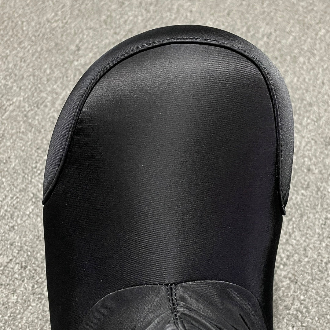BALENCIAGA MENS Skiwear Alaska Low Boot Nylon "Black"