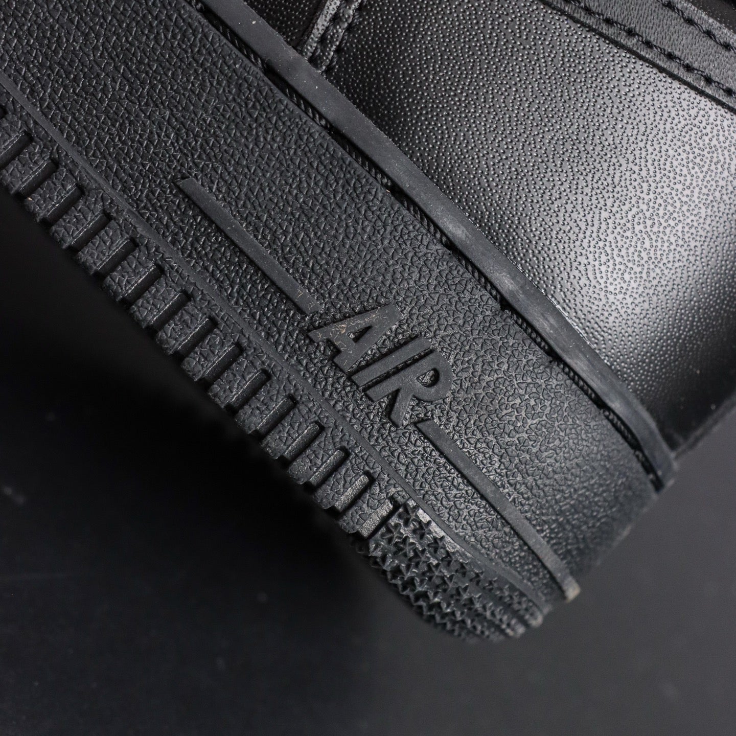 Nike Air Force 1 Low 07 "Black"