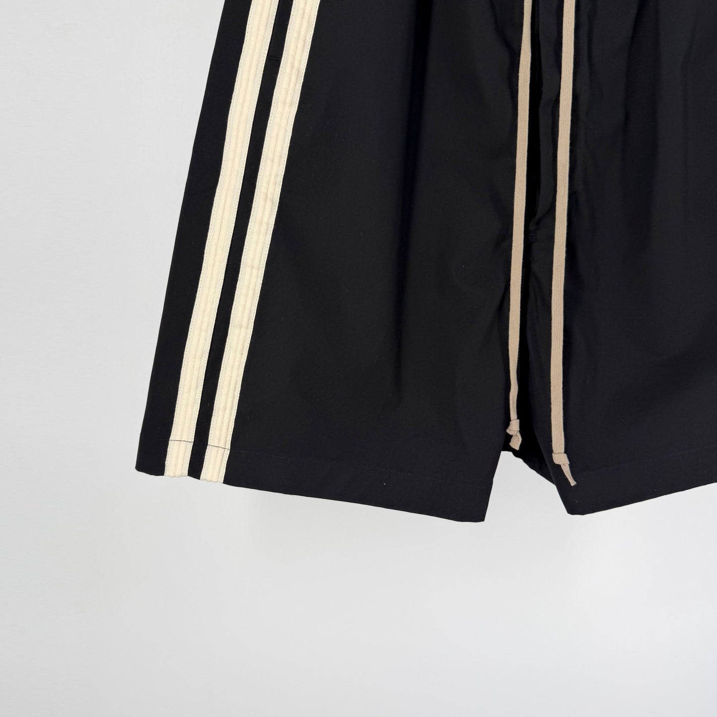RICK OWENS Side Stripe Sarouel Half Pants