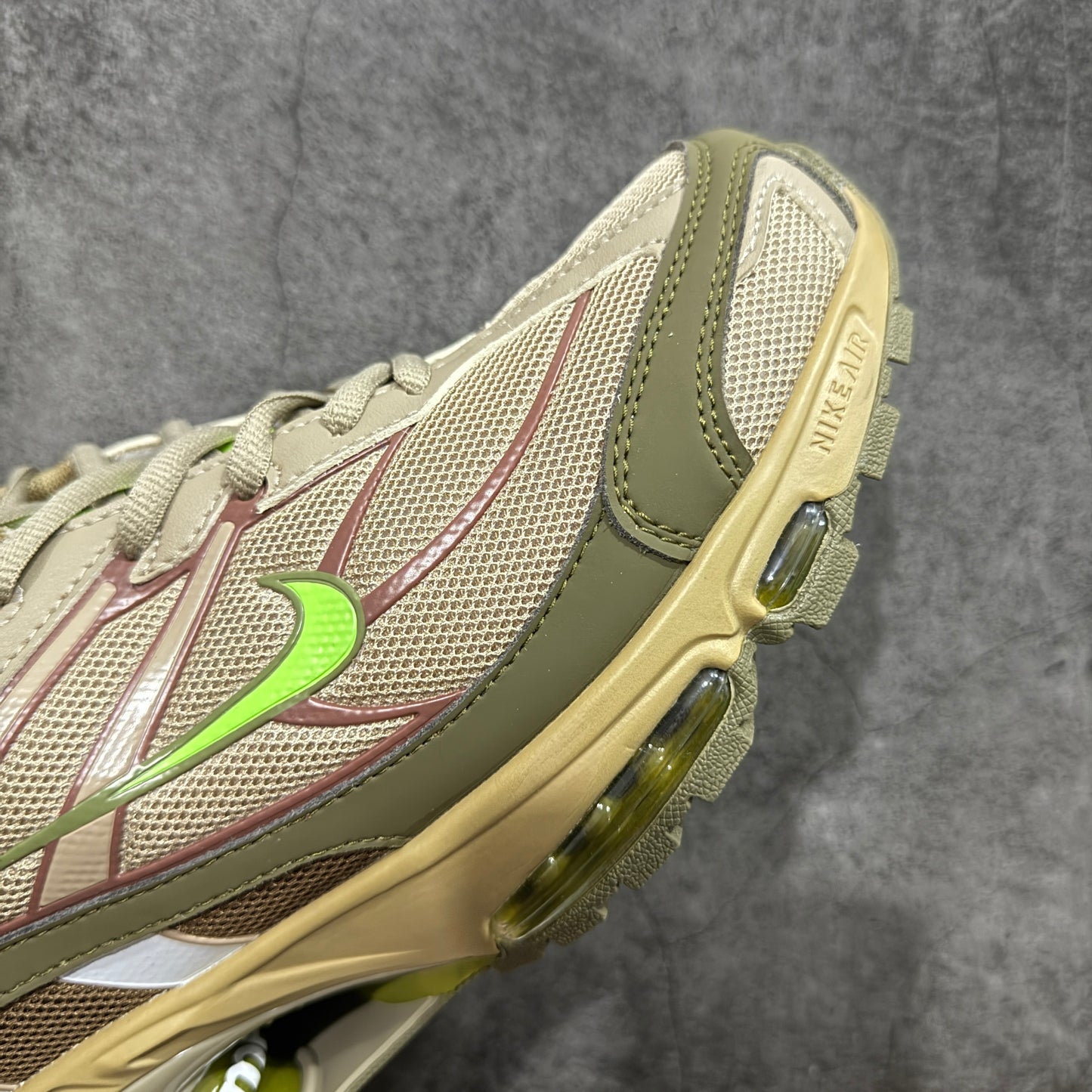Supreme × Nike Shox Ride 2 "Neutral Olive/Electric Green-Pilgrim"