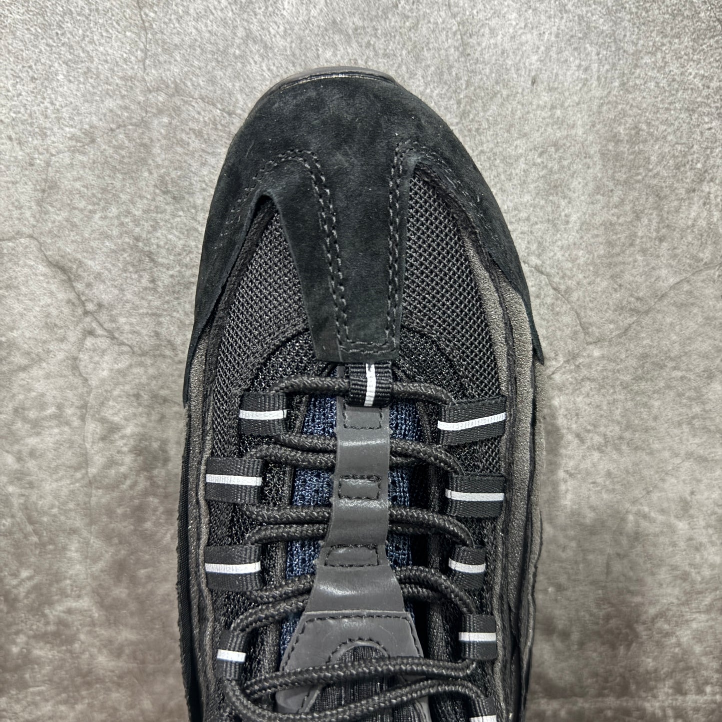 COMME des GARÇONS × Nike Air Max 95 "Black"