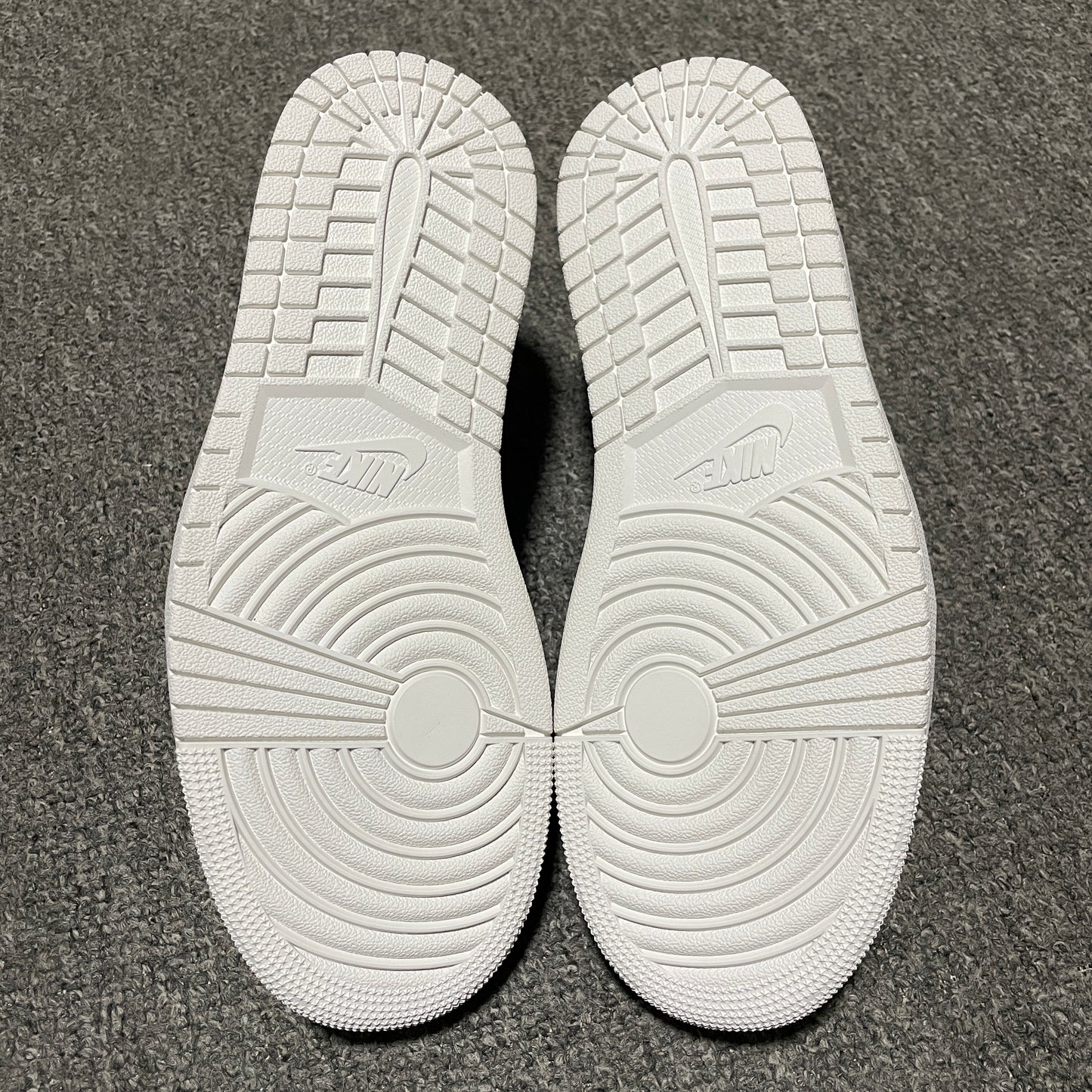 Travis Scott x Nike Air Jordan 1 Low OG “White Party