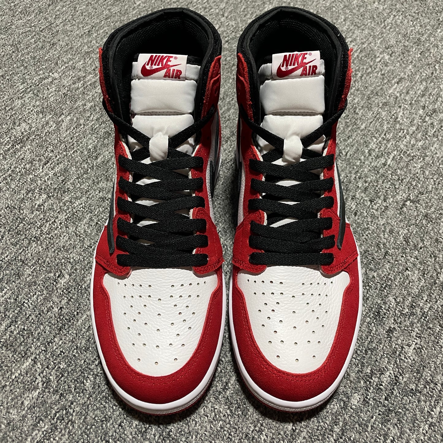 Travis Scott x Air Jordan 1 Chicago Red