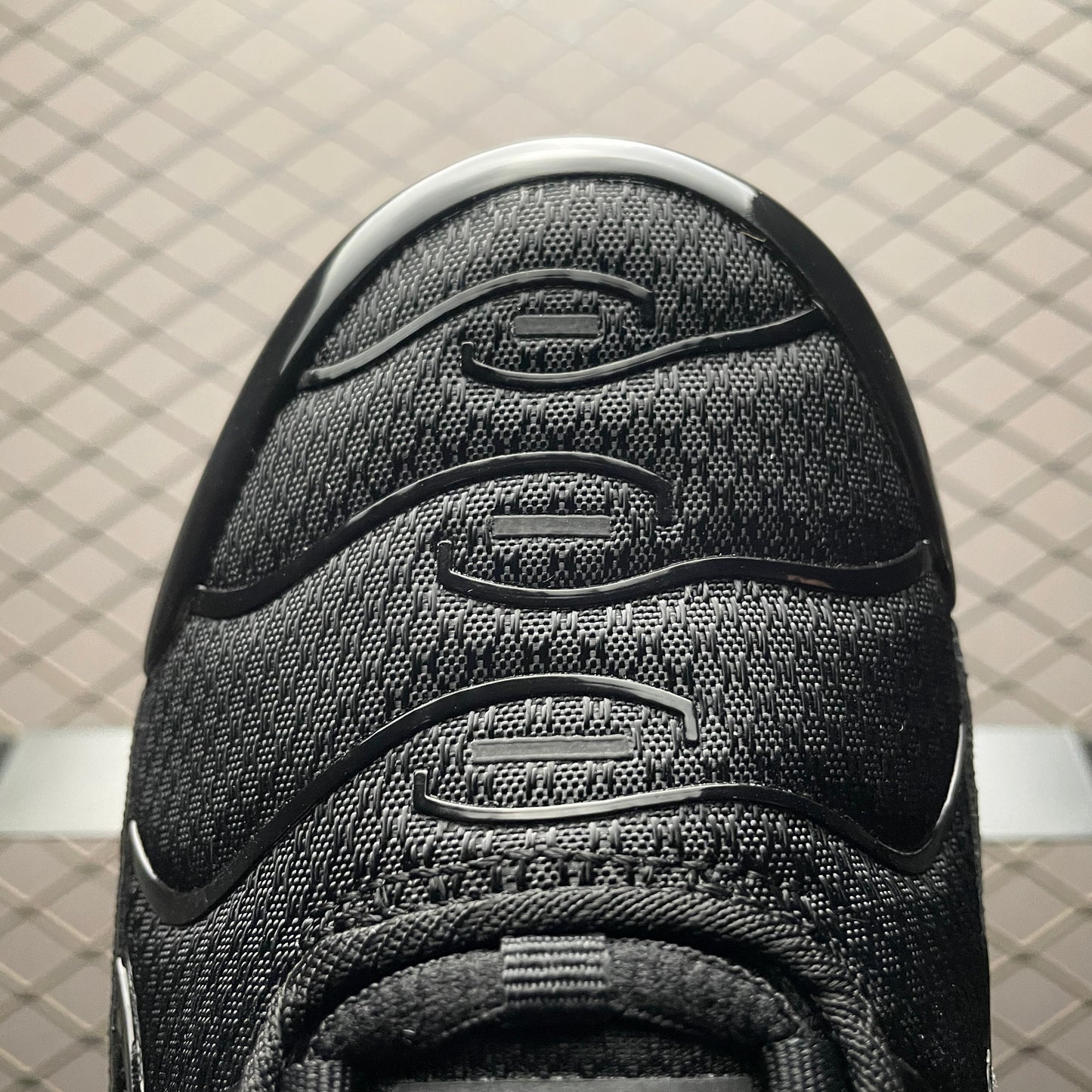 Nike Air Max Plus "Black/Volt"