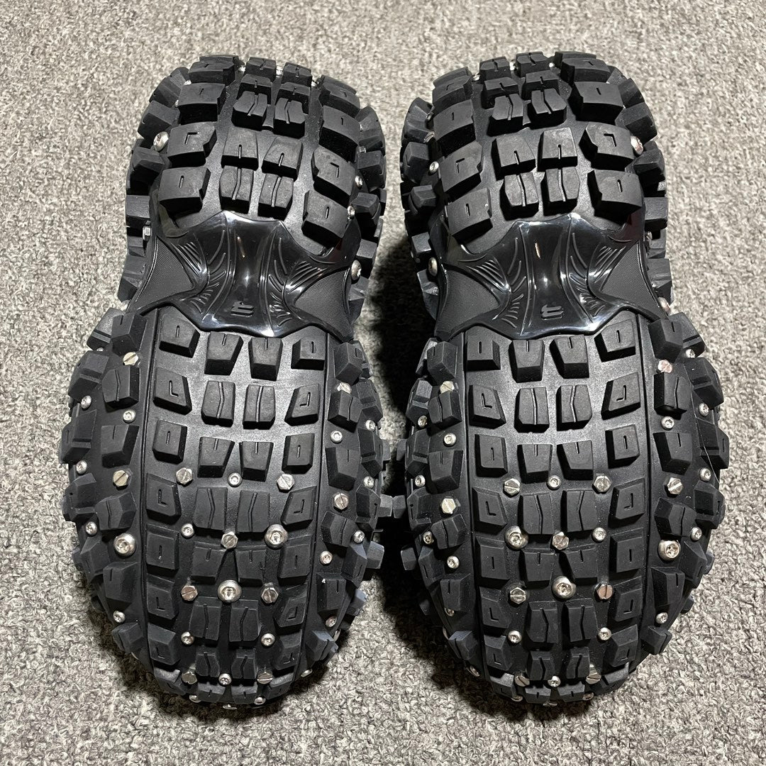BALENCIAGA Bouncer (Defender) Screw Sneaker With Piercings"Black"
