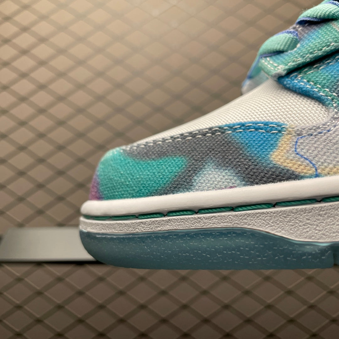 Futura × Nike SB Dunk Low "White and Geode Teal