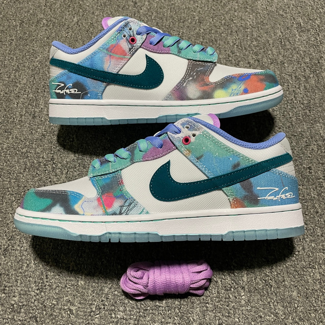 Futura × Nike SB Dunk Low "White and Geode Teal