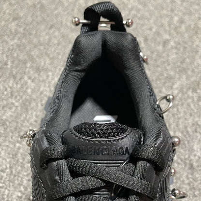 BALENCIAGA Bouncer (Defender) Screw Sneaker With Piercings"Black"