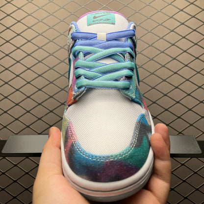 Futura × Nike SB Dunk Low "White and Geode Teal
