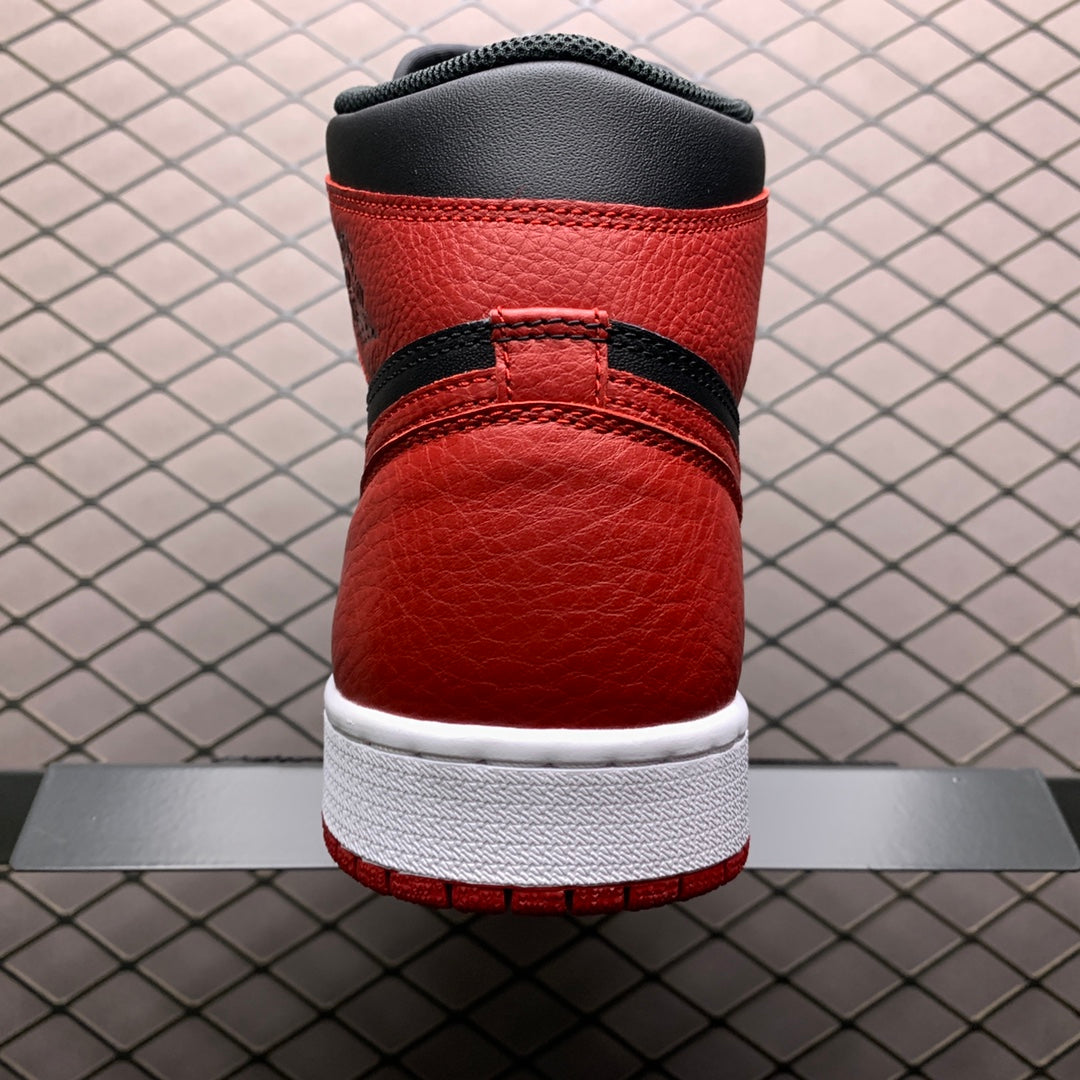 Nike Air Jordan 1 Retro High OG "Bred/Banned" (2016)