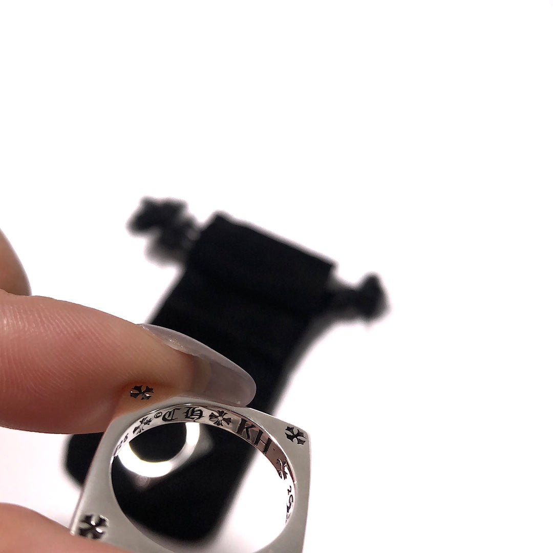 CHROME HEARTS KH square four-cross commandment finge