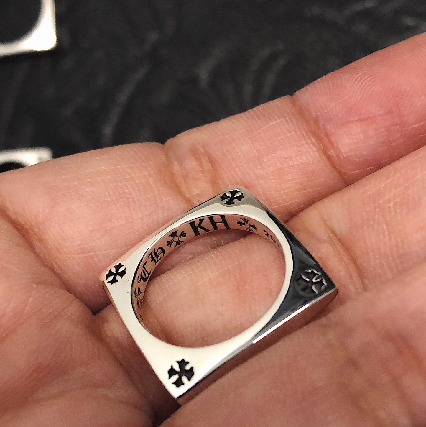 CHROME HEARTS KH square four-cross commandment finge