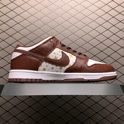 Supreme × Nike SB Dunk Low OG QS Gold Stars "White/Barkroot Brown"
