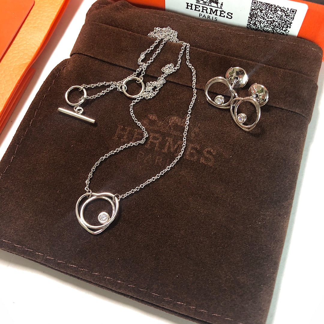 Hermes Vertige Cœur necklace and earrings