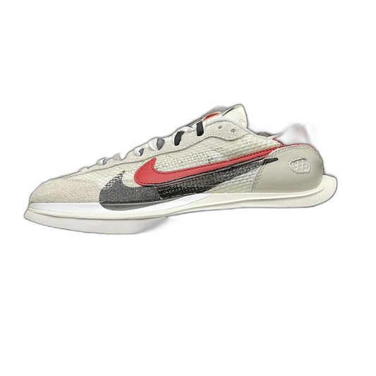 sacai × Nike Vapor Waffle "Royal Fuchsia"