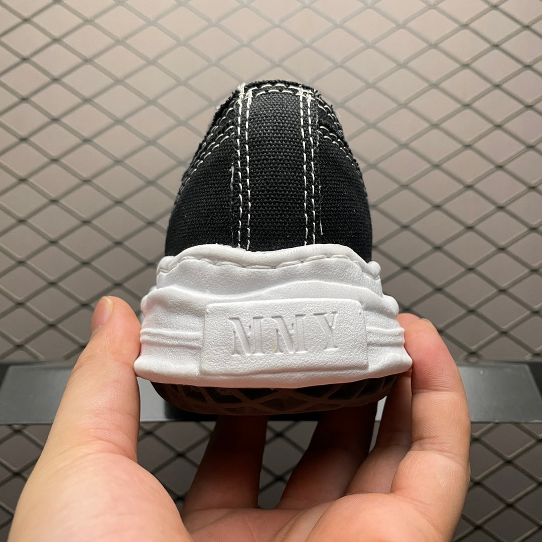 Maison MIHARA YASUHIRO HANK OG Sole Canvas Low-top Sneaker "Black"