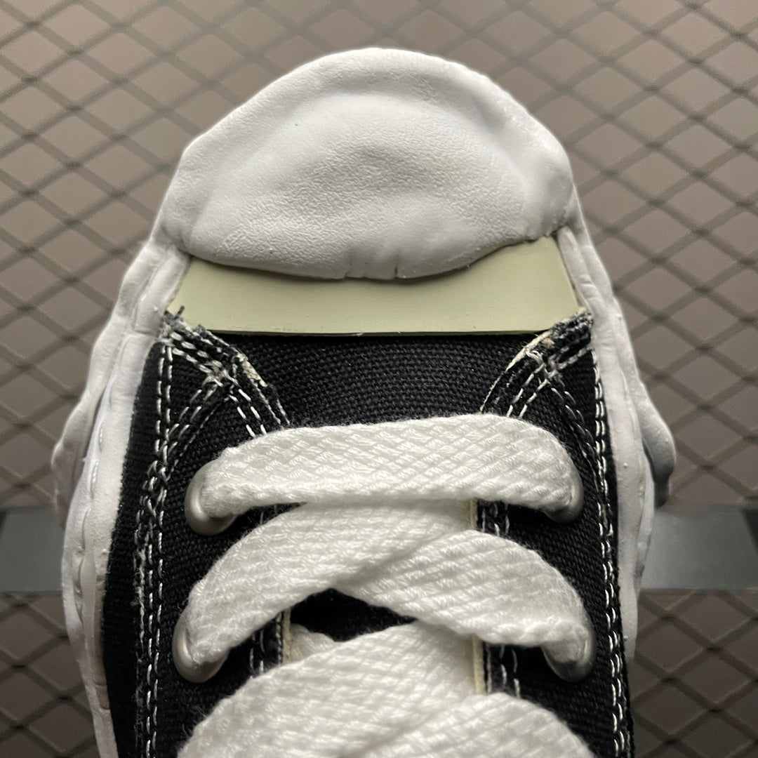 Maison MIHARA YASUHIRO HANK OG Sole Canvas Low-top Sneaker "Black"