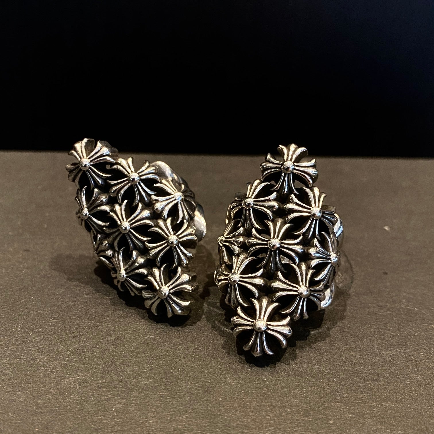 CHROME HEARTS Fortress Cross Ring