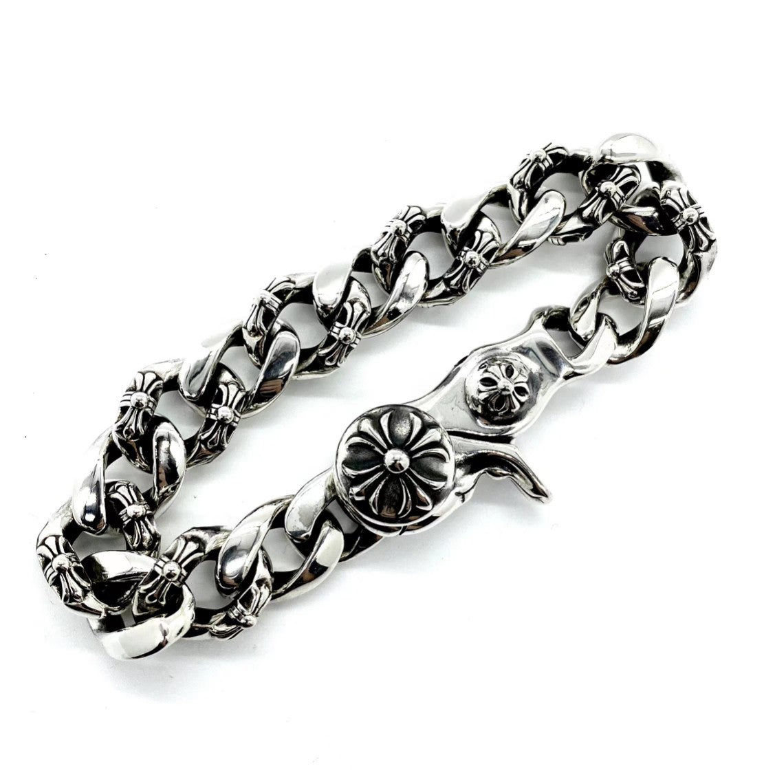 𝗖𝗵𝗿𝗼𝗺𝗲 𝗛𝗲𝗮𝗿𝘁𝘀 Half flower shrimp clasp large bracelet