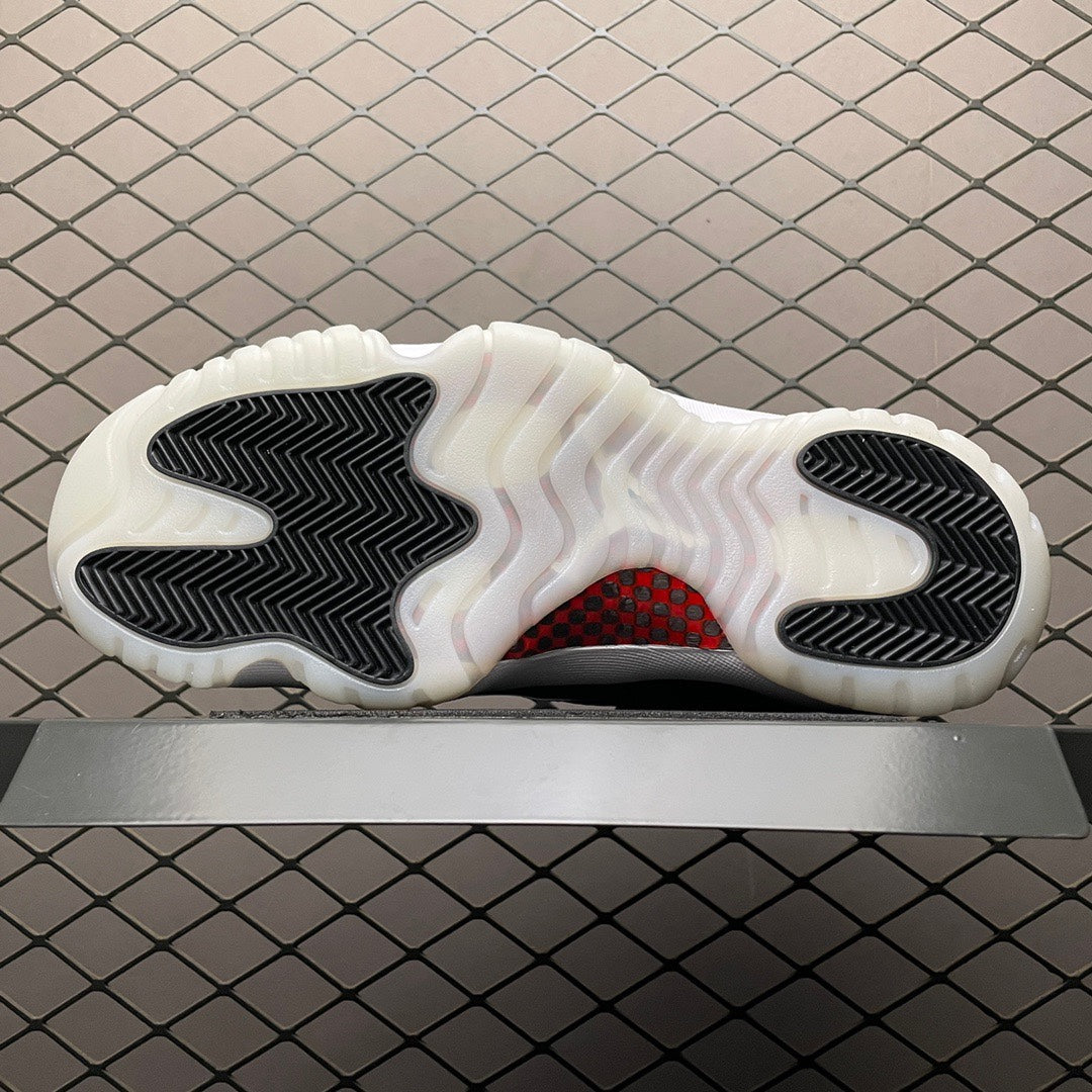 Nike Air Jordan 11 Low "72-10"