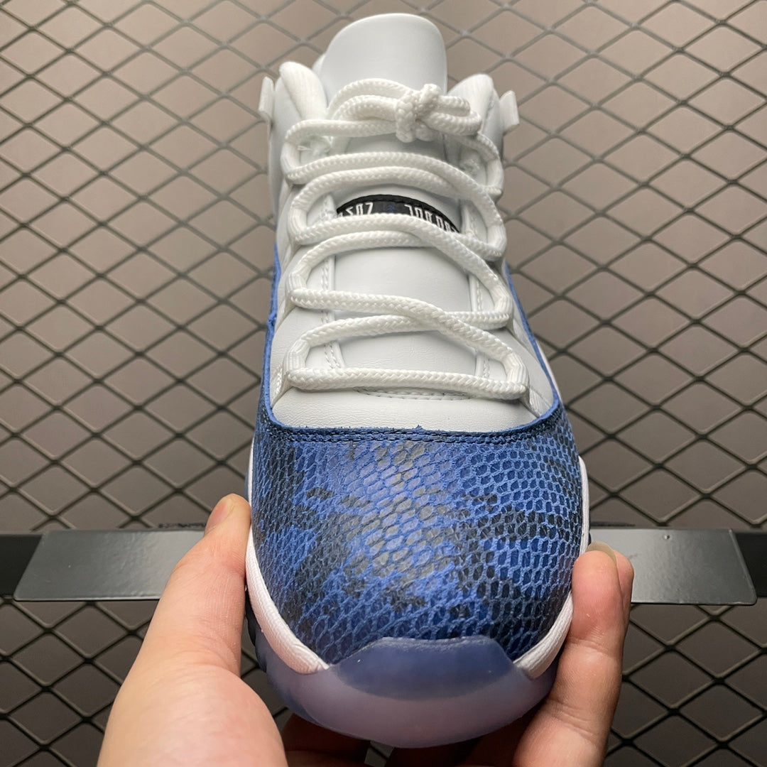 AIR JORDAN 11 LOW "SNAKESKIN"