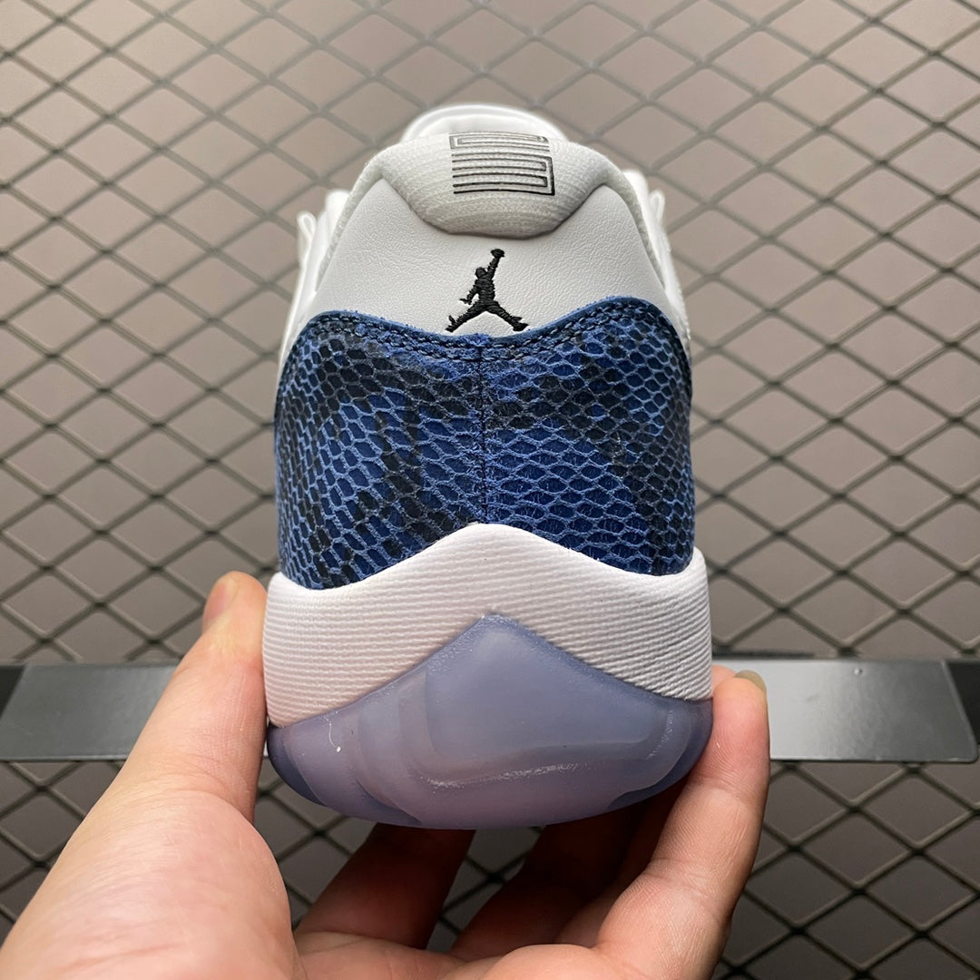 AIR JORDAN 11 LOW "SNAKESKIN"