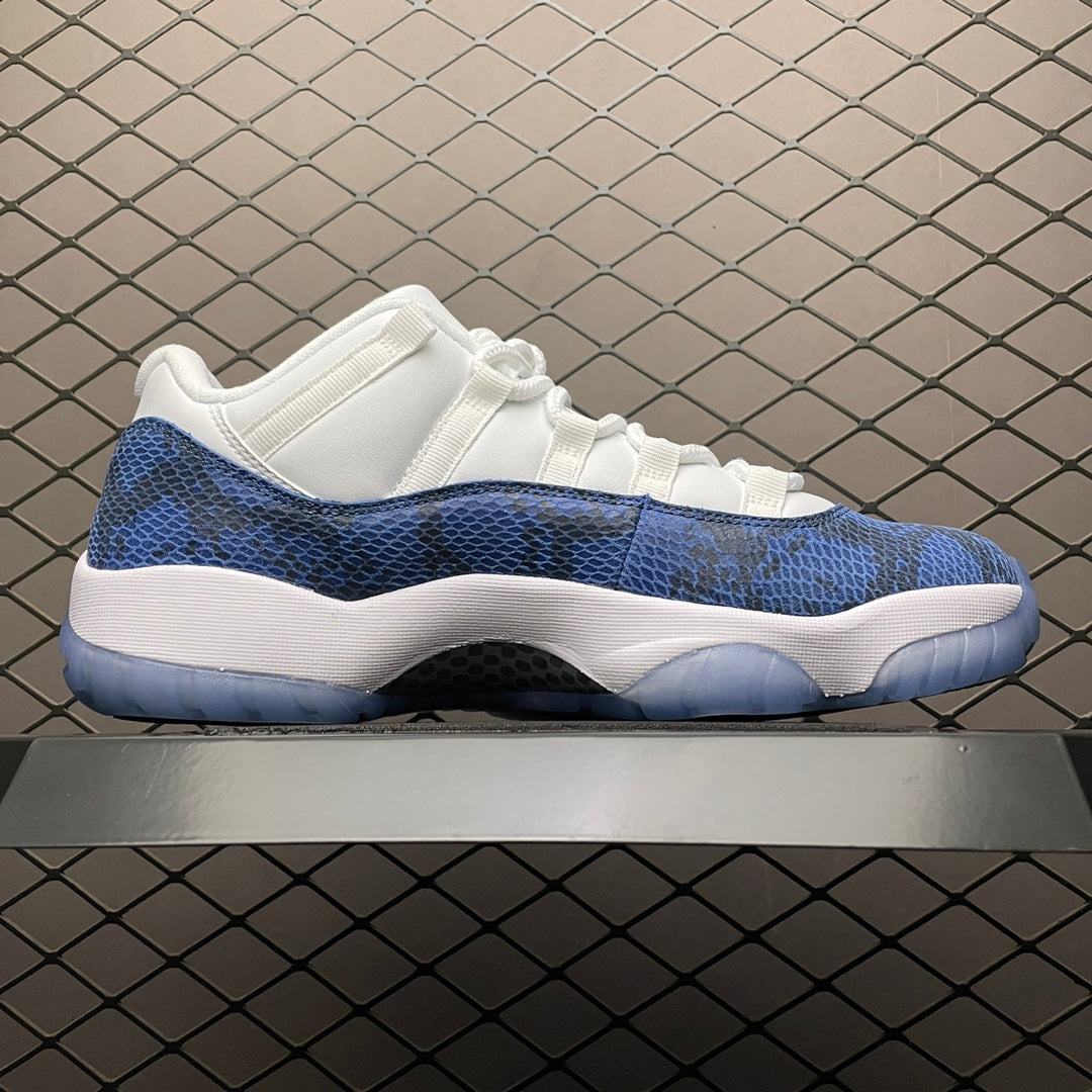 AIR JORDAN 11 LOW "SNAKESKIN"