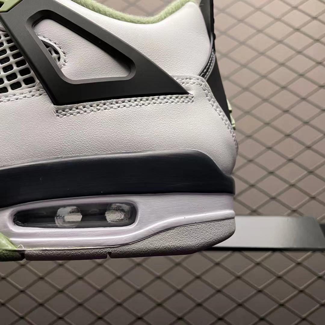 Nike WMNS Air Jordan 4 "Oil Green"