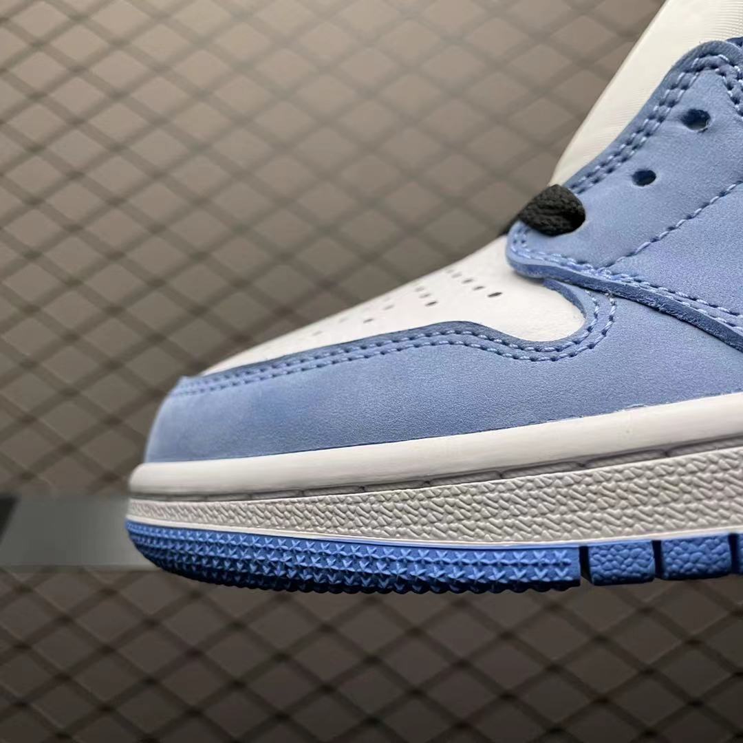 Nike Air Jordan 1 High OG "University Blue"