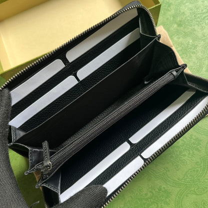 GUCCI Logo Embossed Zip-Around Wallet