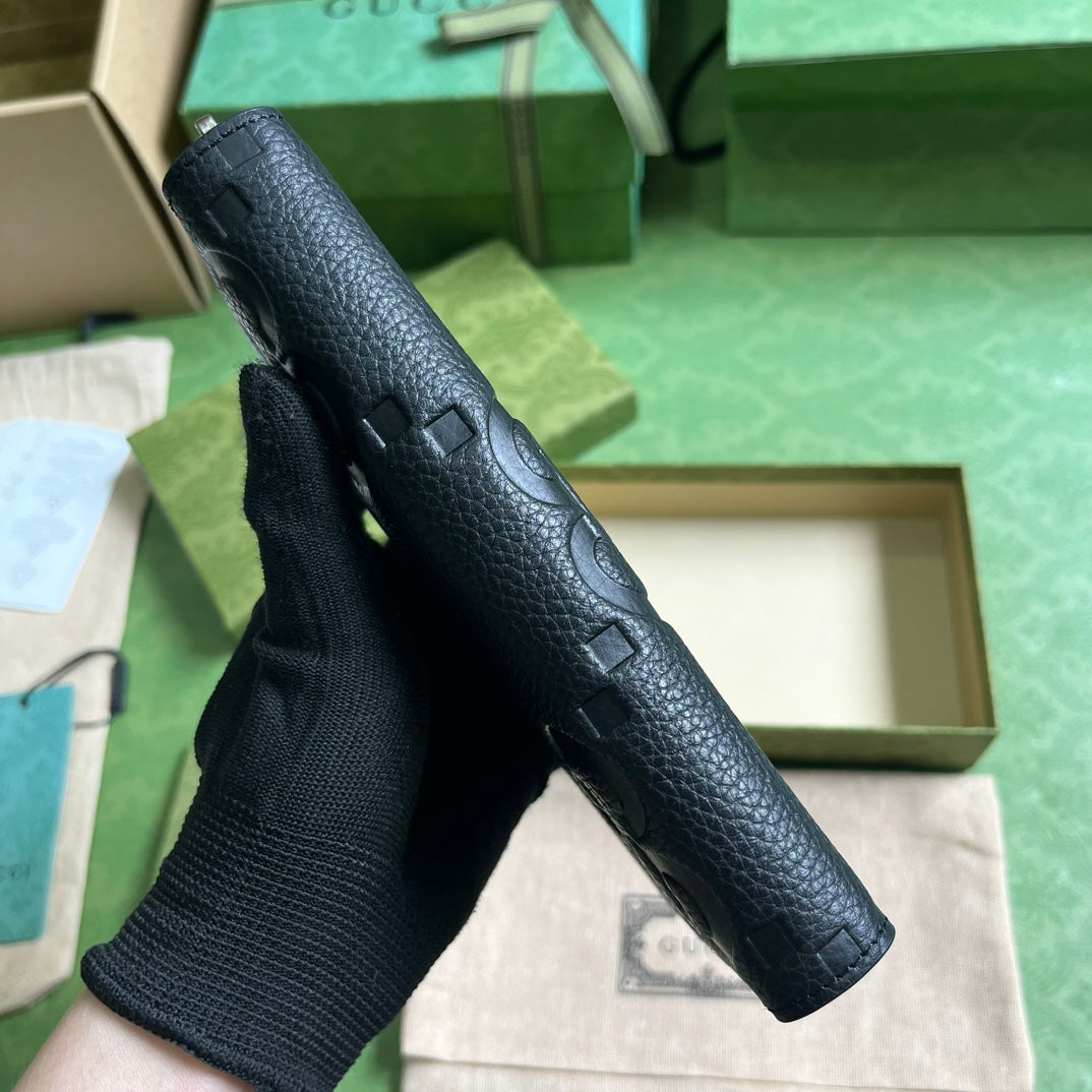 GUCCI Logo Embossed Zip-Around Wallet