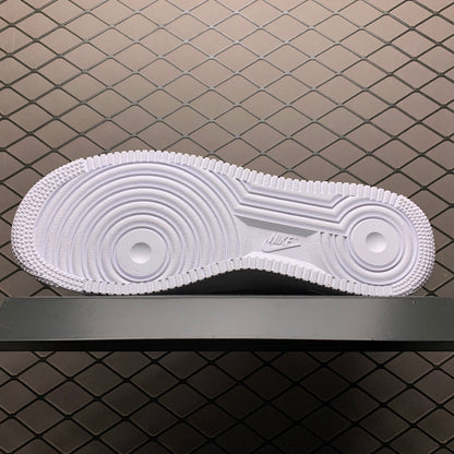 Supreme × Nike Air Force 1 Low "White"