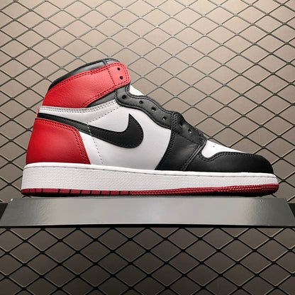 Nike Air Jordan 1 Retro High OG "Black Toe"(2016)