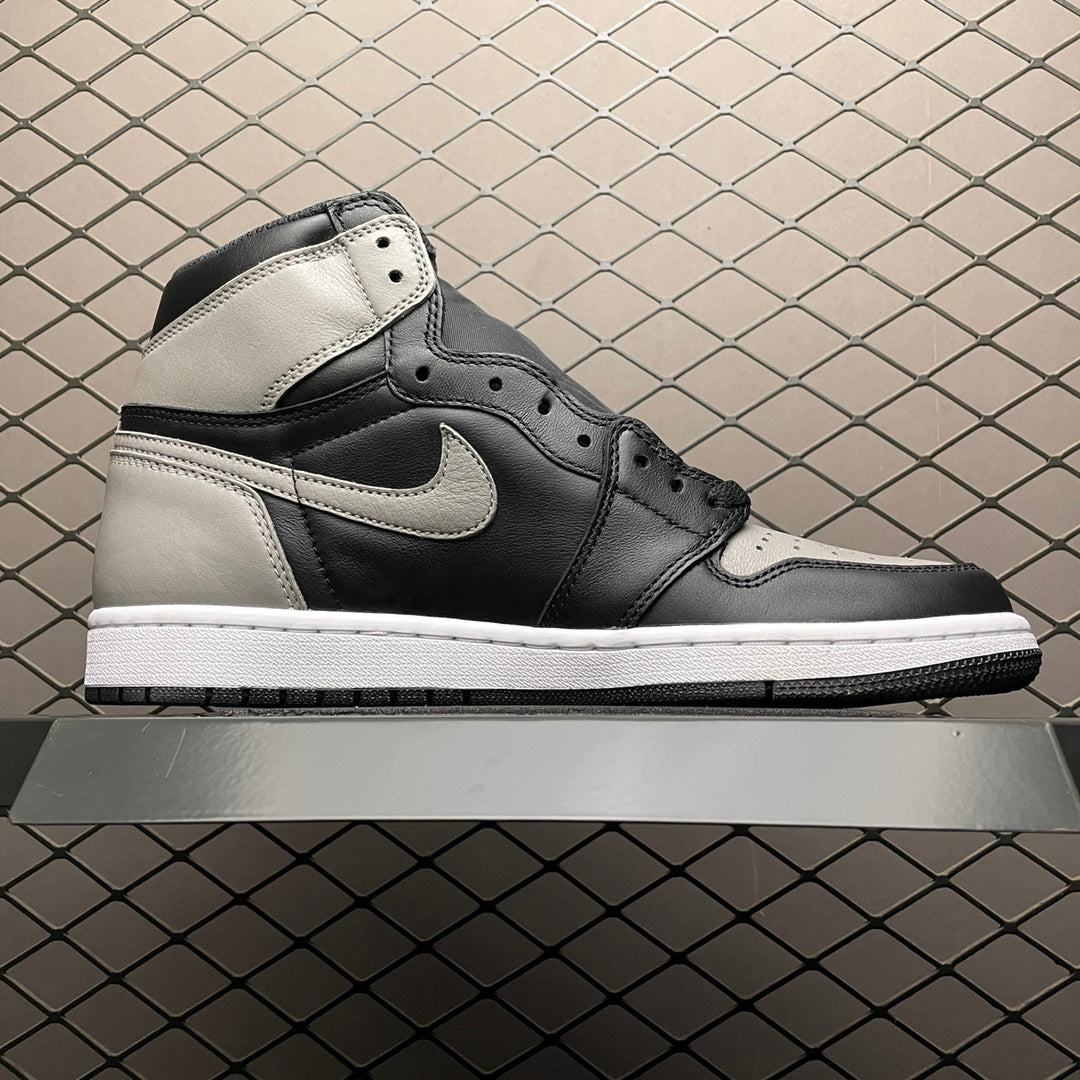 NIKE AIR JORDAN 1 RETRO HIGH OG "SHADOW"(2018)