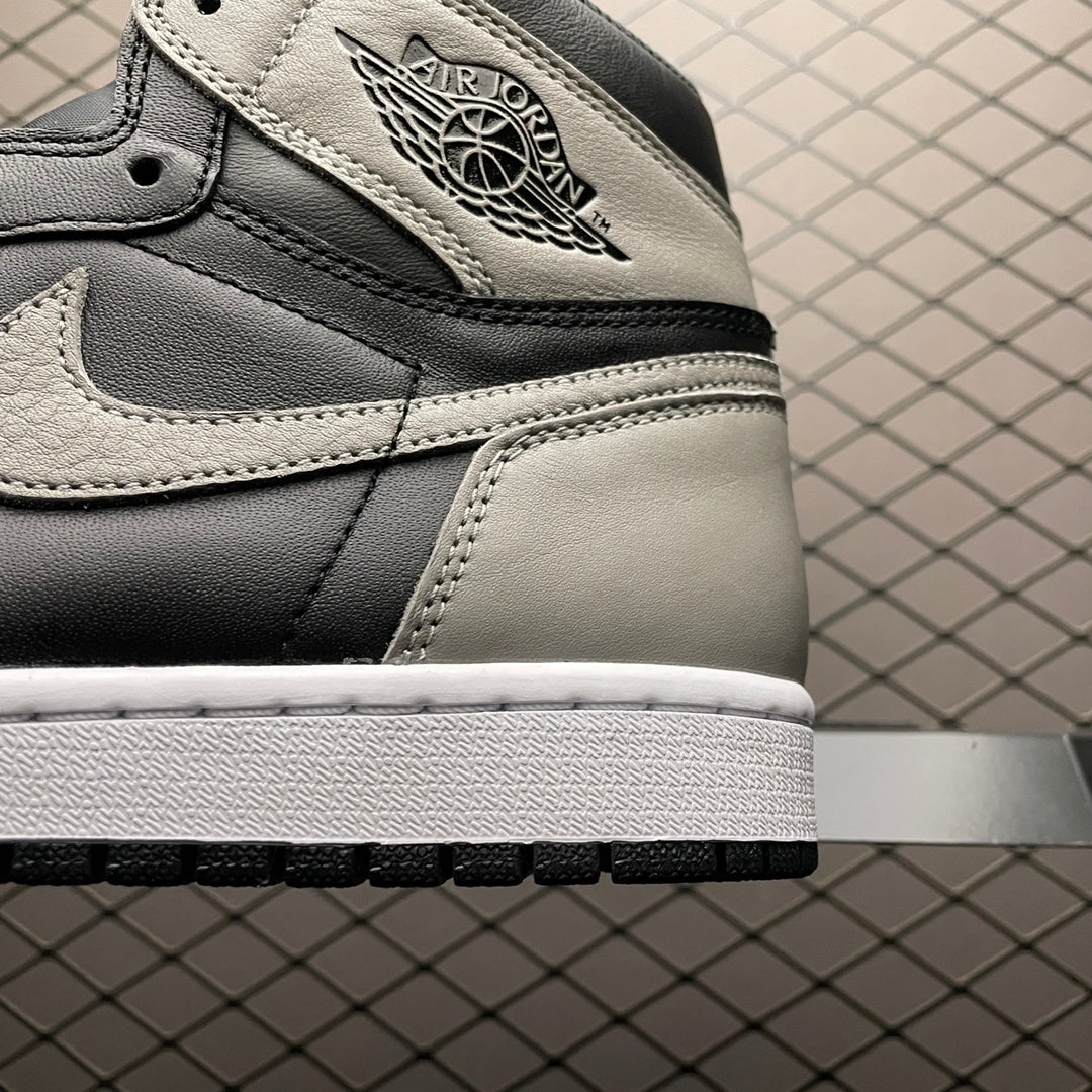 NIKE AIR JORDAN 1 RETRO HIGH OG "SHADOW"(2018)