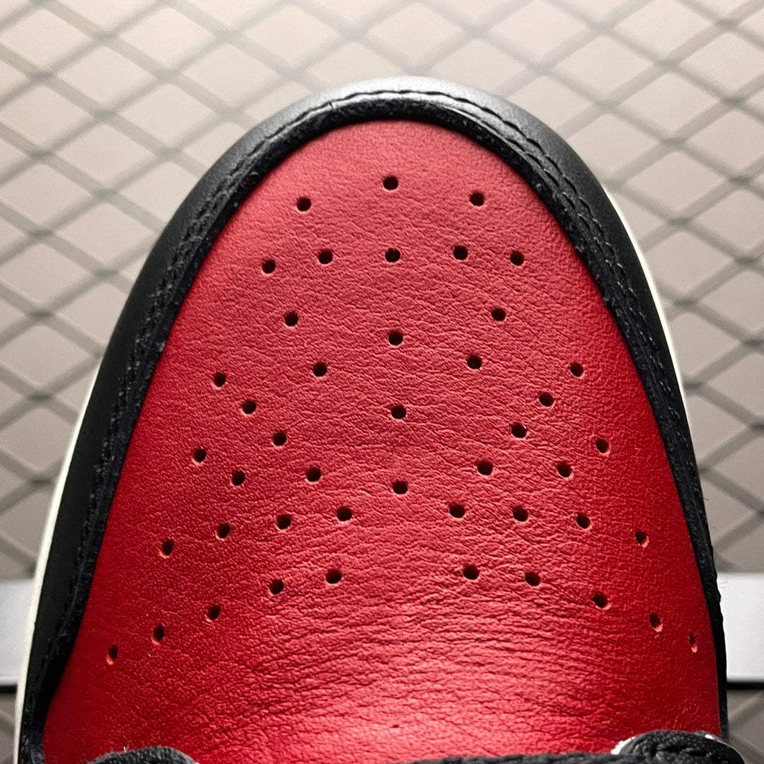 Nike Air Jordan 1 Retro High OG "Bred Toe"