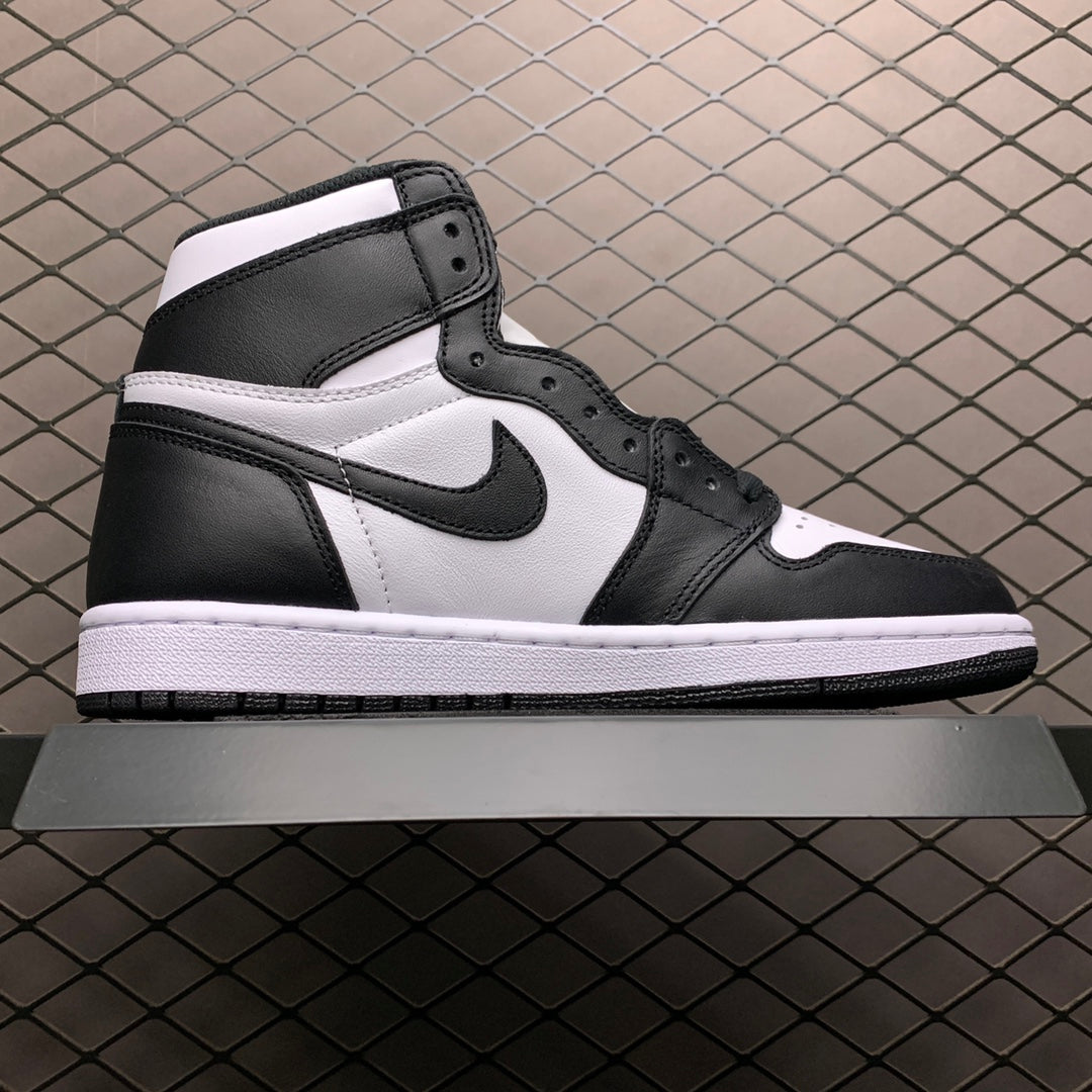 Nike Air Jordan 1 Retro High OG "Black/White" (2014)
