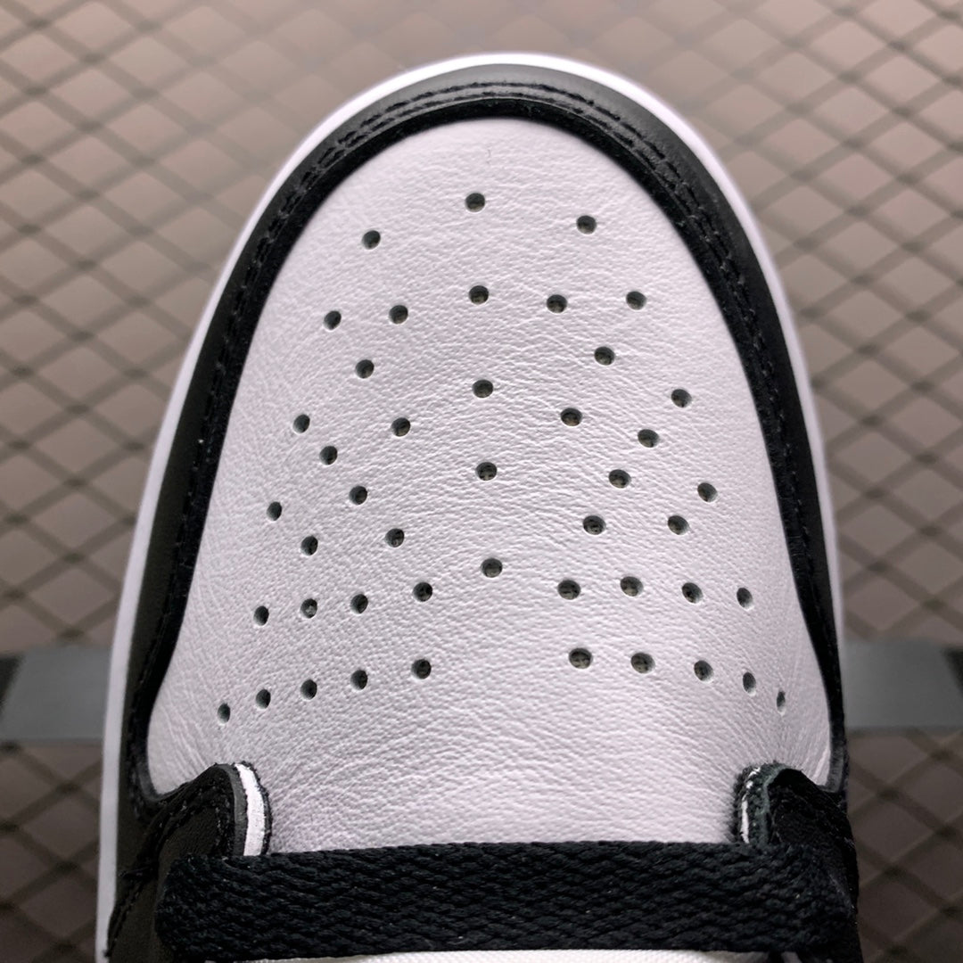 Nike Air Jordan 1 Retro High OG "Black/White" (2014)