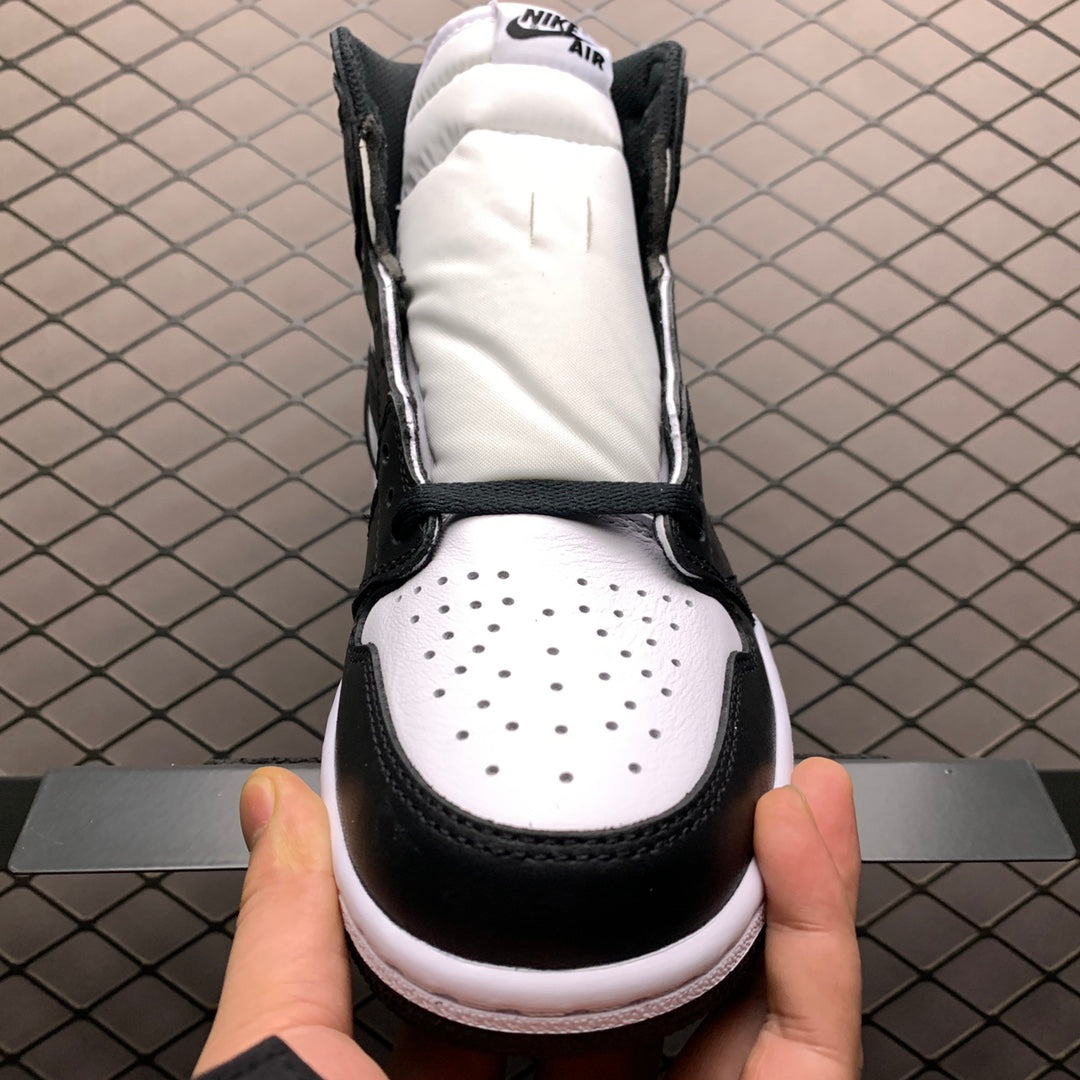 Nike Air Jordan 1 Retro High OG "Black/White" (2014)