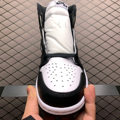 Nike Air Jordan 1 Retro High OG "Black/White" (2014)