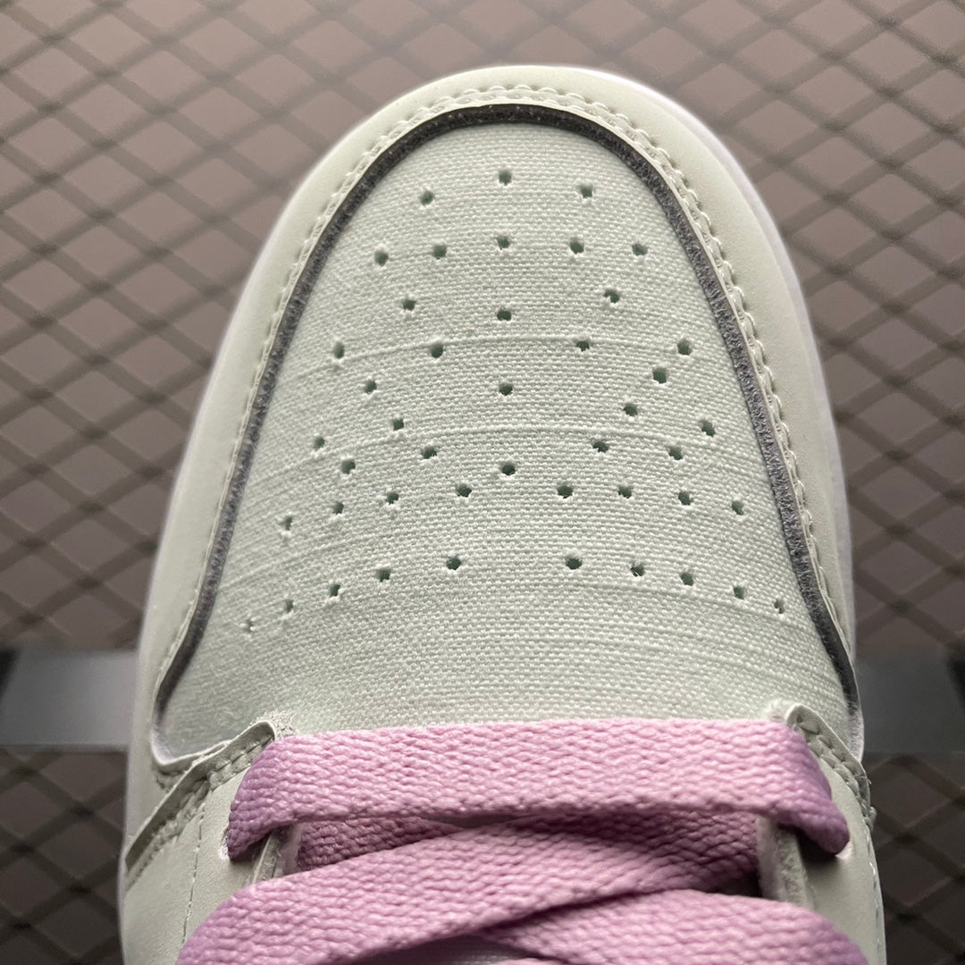 NIKE WMNS AIR JORDAN 1 LOW "BARELY GREEN"