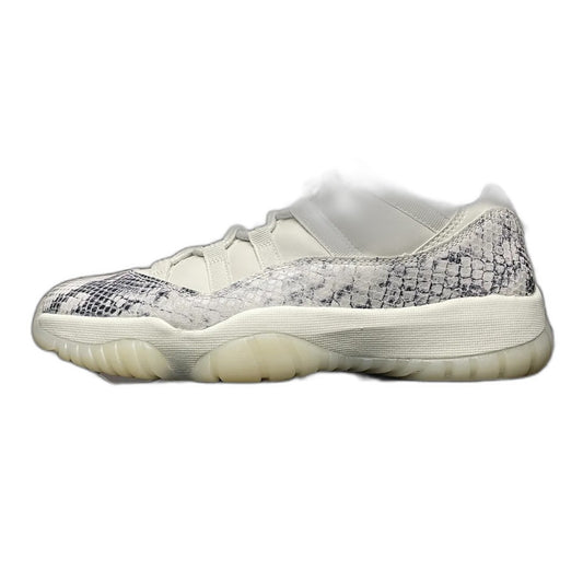 AIR JORDAN 11 LOW SNAKESKIN LIGHT BONE/UNIVERSITY RED
