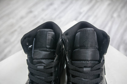 Nike Air Jordan 1 Mid "Triple Black"