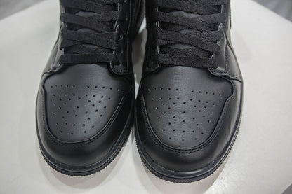 Nike Air Jordan 1 Mid "Triple Black"
