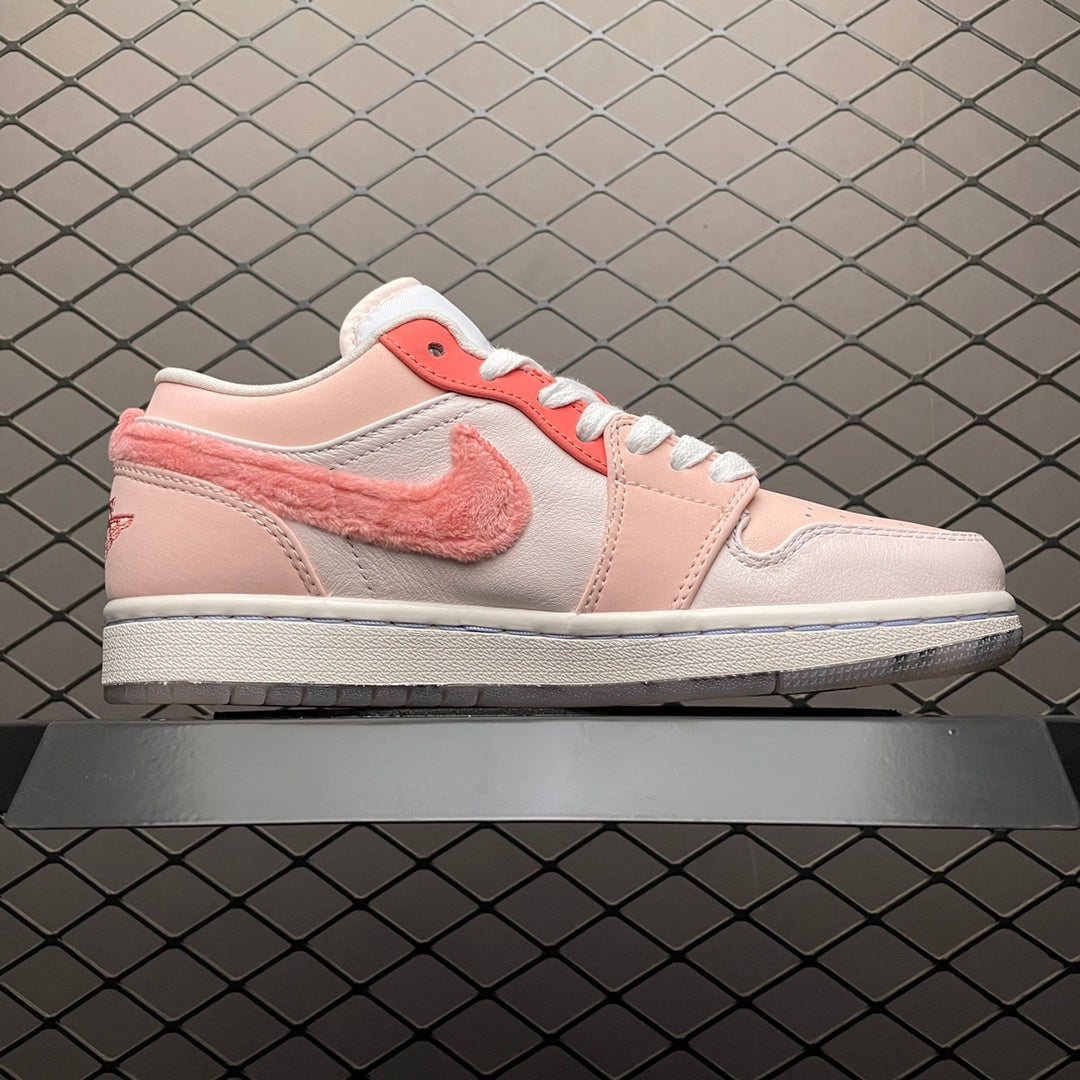 NIKE AIR JORDAN LOW "Mighty Swooshers" PINK