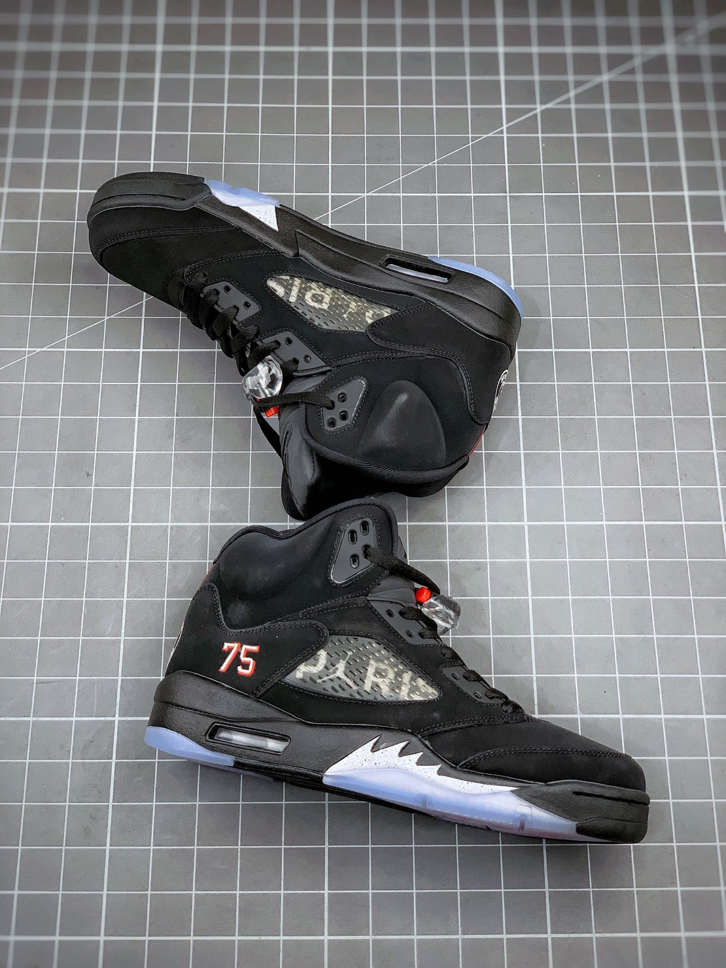 NIKE AIR JORDAN 5 PARIS SAINT-GERMAIN BLACK/CEMENT GREY