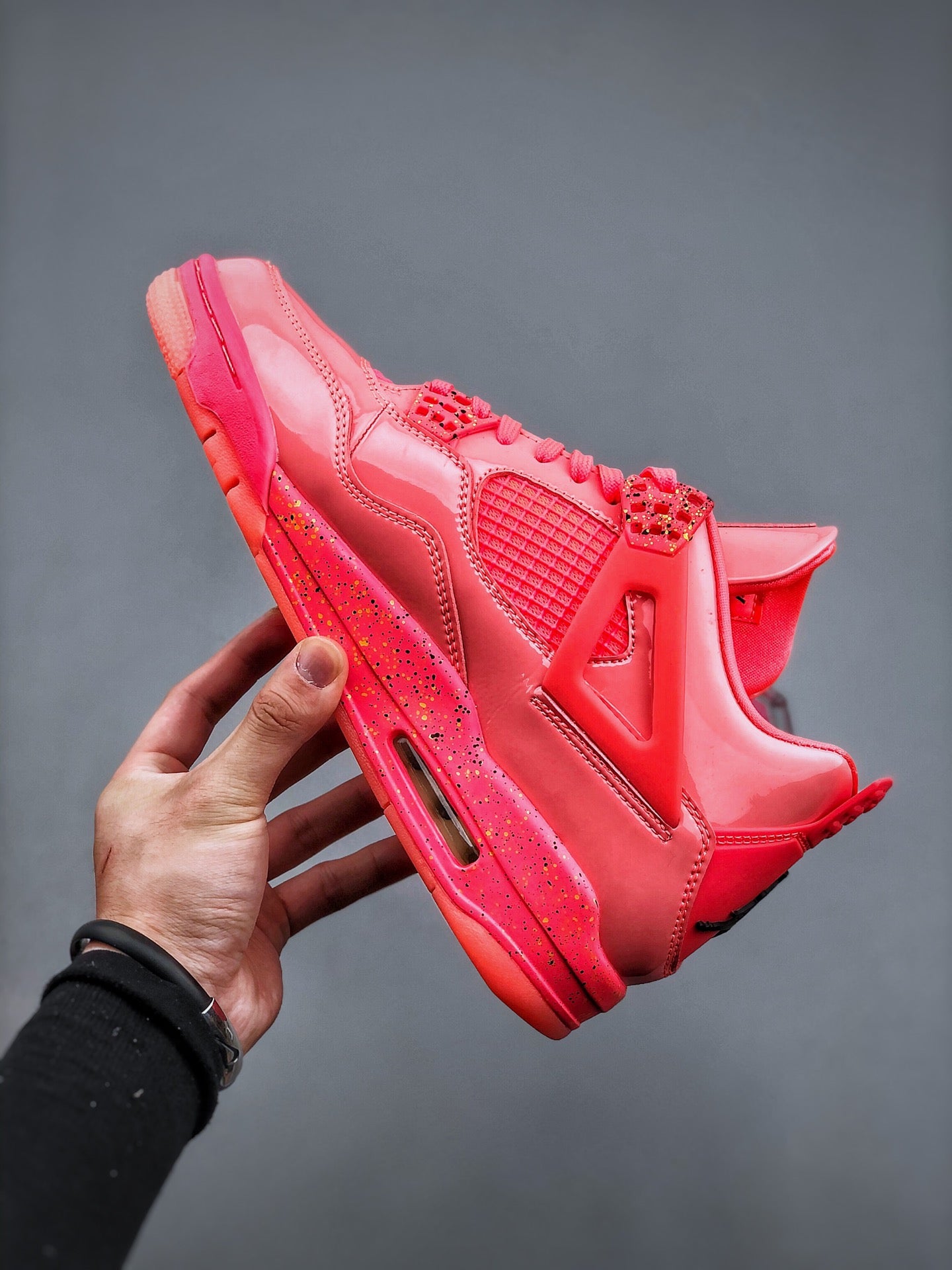 Nike WMNS Air Jordan 4 Retro "Hot Punch"